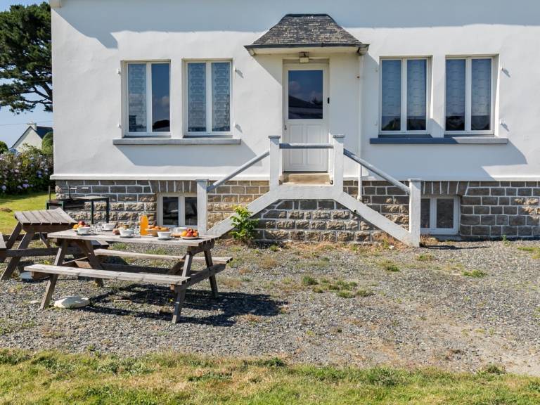 House with BBQ, terrace & garden — photo 5