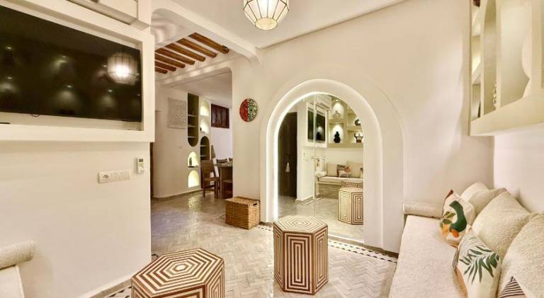 Vacation home with pool | Near Bahia Palace — photo 3