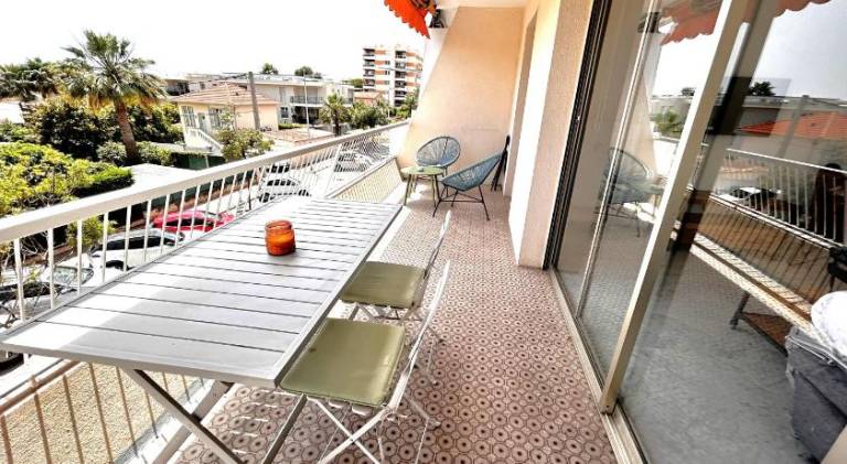 Holiday apartment with 1 room for 2 persons in Cagnes-sur-Mer
