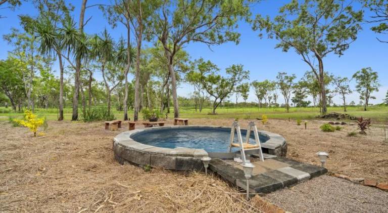 Litchfield Tropical Stay