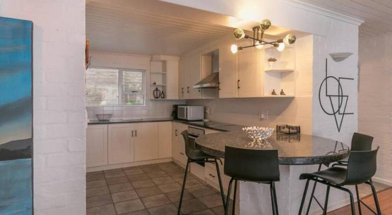 Vacation home | Beach nearby | Pet-friendly in Knysna