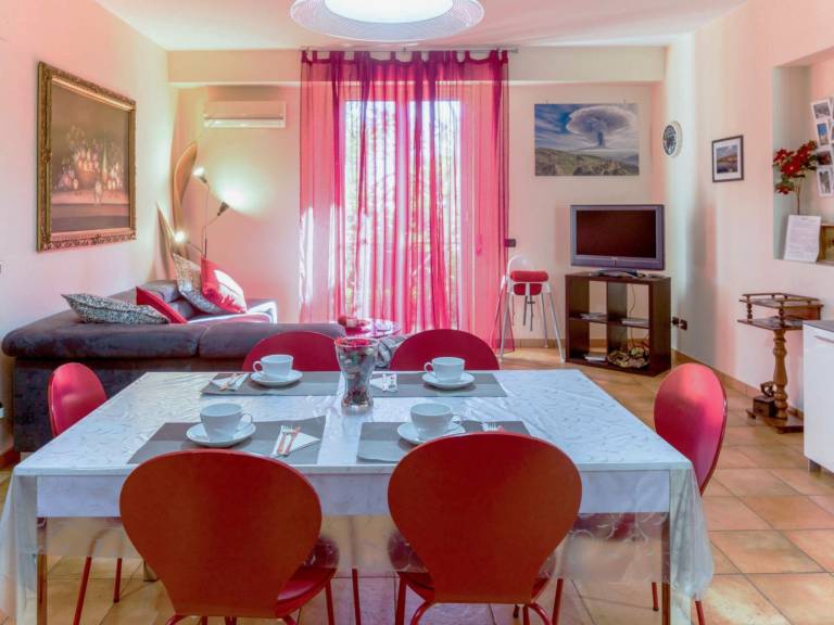 Nice apartment with patio, BBQ & yard | Pet-friendly — photo 5