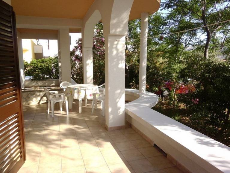 Pleasant holiday apartment with barbeque & terrace | Garden view | Beach nearby | Pets allowed — photo 2