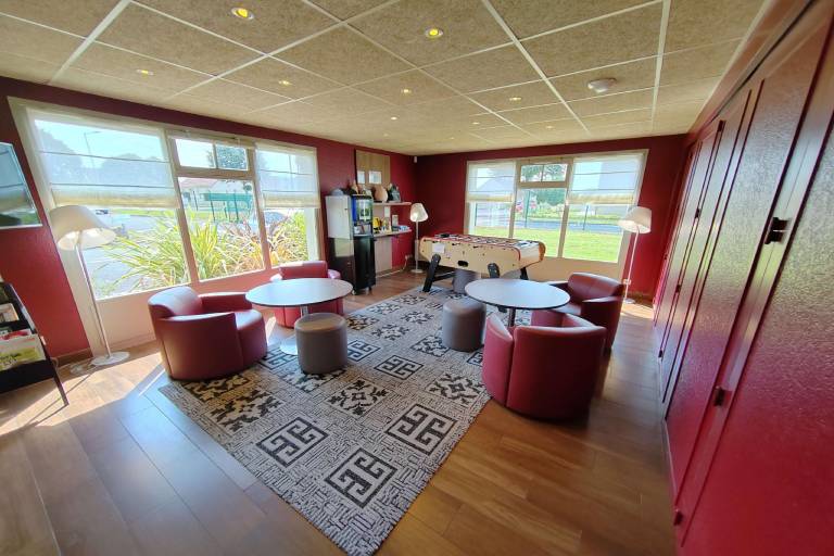 Campanile Caen Est Mondeville Hotel — photo 2