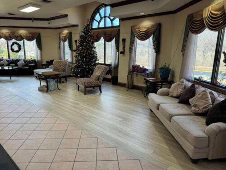 OYO Hotel Harriman near I-40 — photo 2