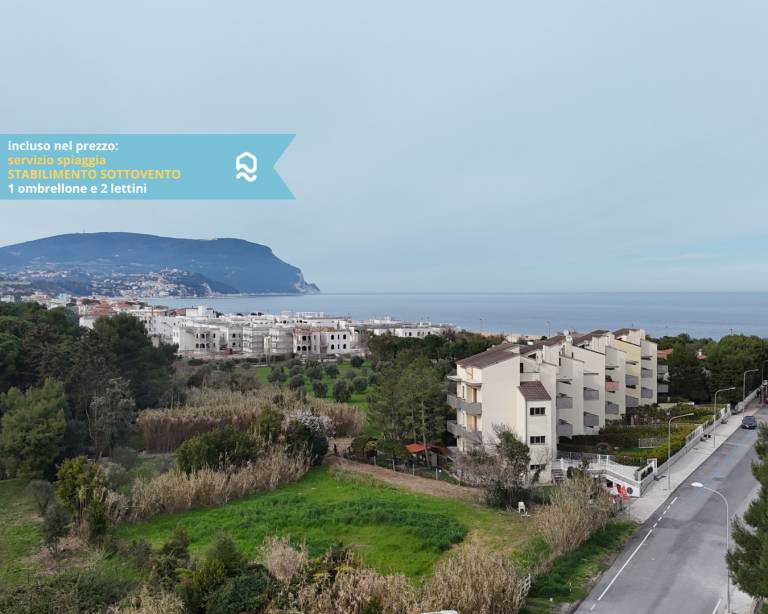 Rental apartment with patio in Sirolo