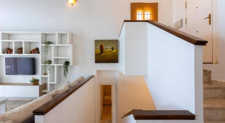 Fully equipped villa with private pool & patio | Pet-friendly — photo 4