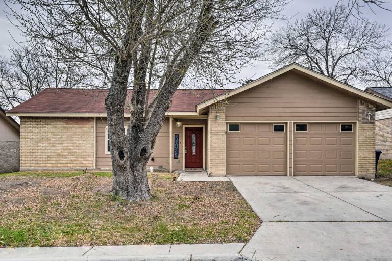 Pet-Friendly San Antonio Home w/ Yard & Patio! — photo 2