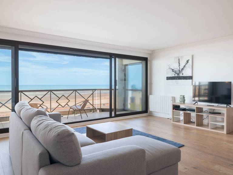 Apartment sea view, pets allowed -? ? guests — photo 3