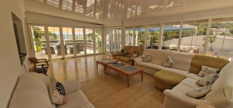 Beachfront Villa — photo 3