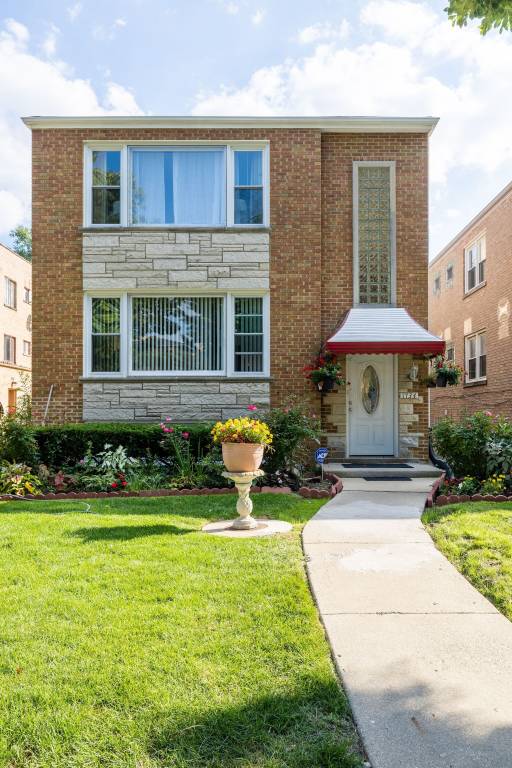 Condo  Evanston Township