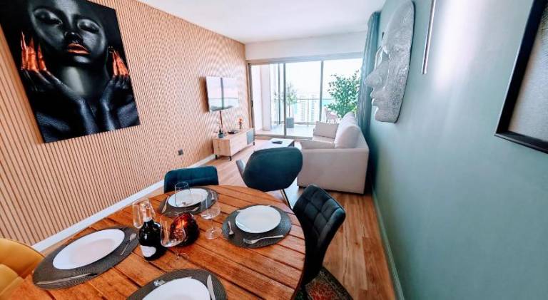 Holiday apartment with pool in Benidorm