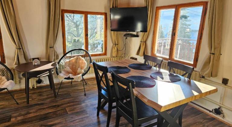 Wonderful chalet with pool | Pets are welcome — photo 2