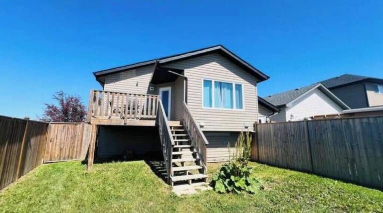 House Sylvan Lake