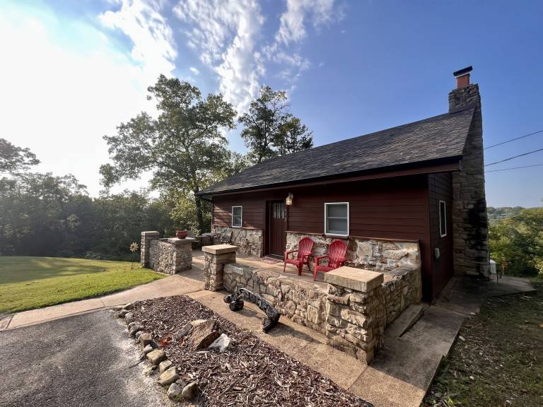 Cabin Hollister