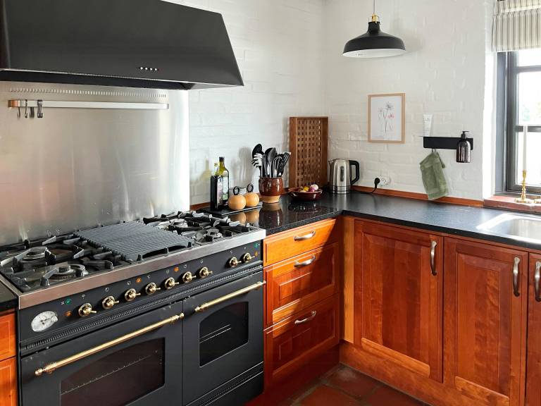 Family-oriented ample house with BBQ, terrace & yard | Suitable for remote work | Pet-friendly — photo 3