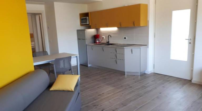 Lovely serviced apartment with patio & garden | Pets are welcome — photo 4