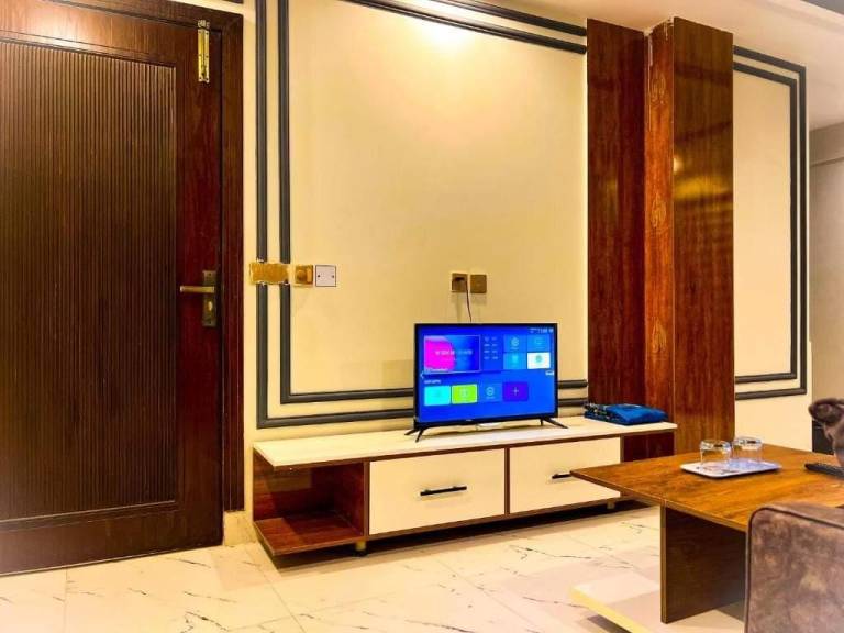 One Bed Luxury Furnished Apartment Available — photo 5