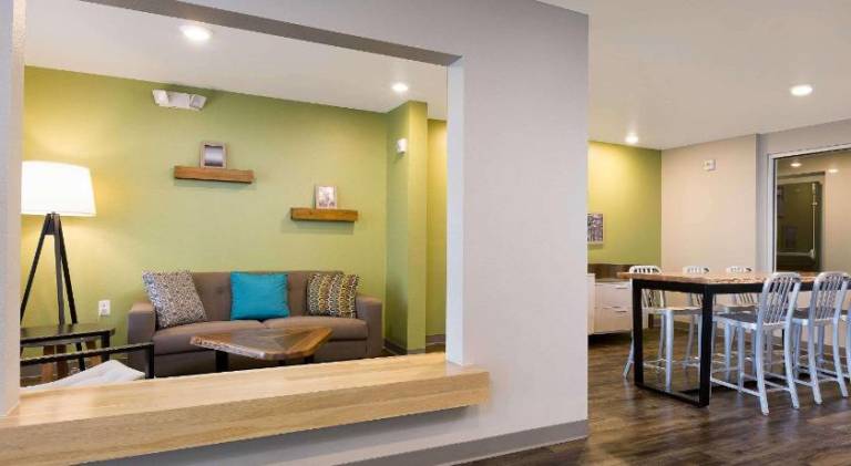 Woodspring Suites Houston IAH Airport — photo 2