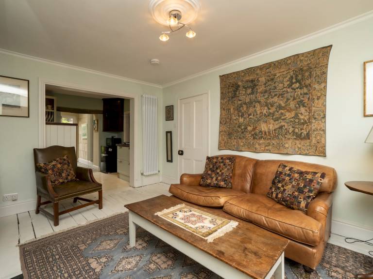 House with fast internet, patio & garden | Next to The Circus | Suitable for remote work — photo 4