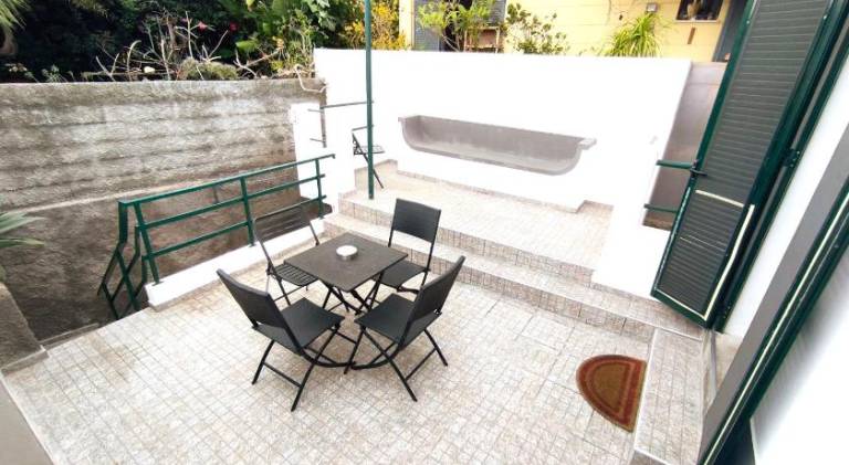 Pleasant vacation home with patio | Close to Cathedral of Funchal | Pet-friendly — photo 3