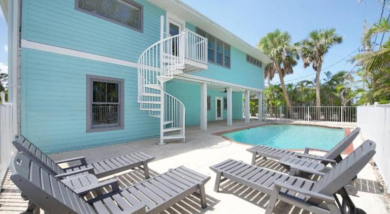House with pool | Next to the beach | Pet-friendly in Fort Myers Beach, FL