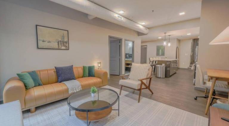 Apartment | Near Faneuil Hall | Suitable for remote work | Pets allowed — photo 3