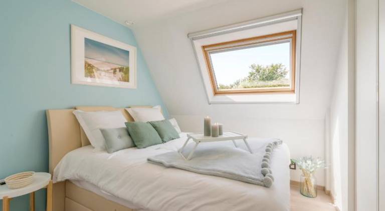 House with 4 rooms for 10 persons in Middelkerke