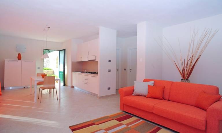 Apartment with patio & yard | Pets are welcome — photo 3
