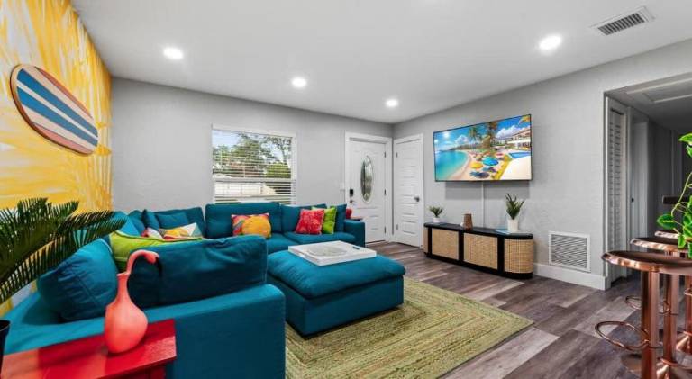 Vacation home with pool | Pets are welcome — photo 4