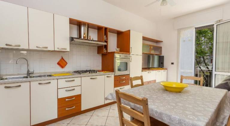 Rental apartment with terrace & garden — photo 5