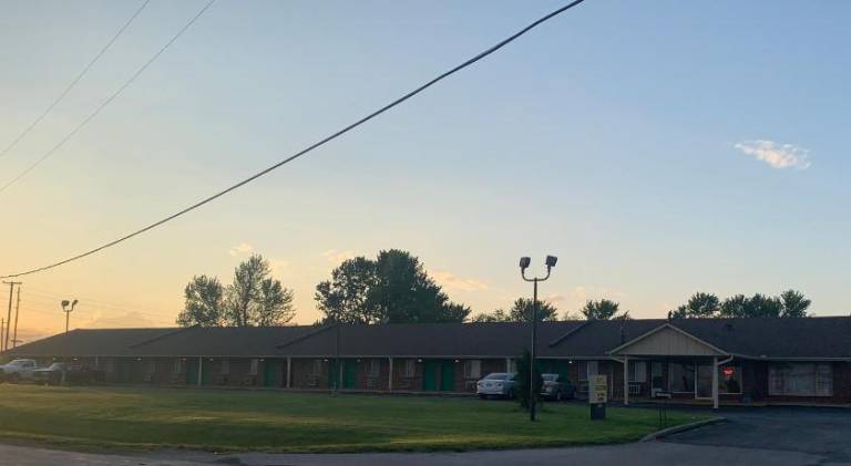 Slumber Inn Harrisonville — photo 2