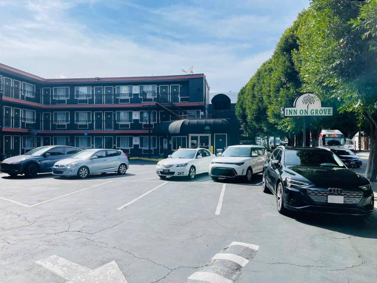 Inn On Grove
