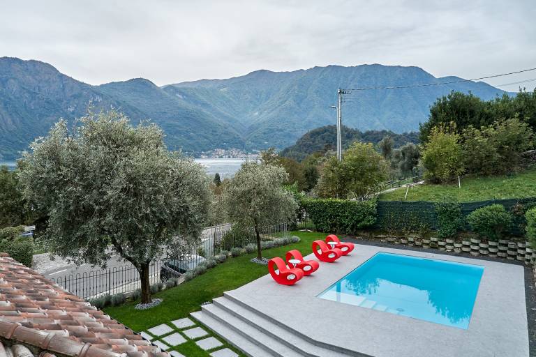 Villa with patio, barbeque & yard | Pool view — photo 3