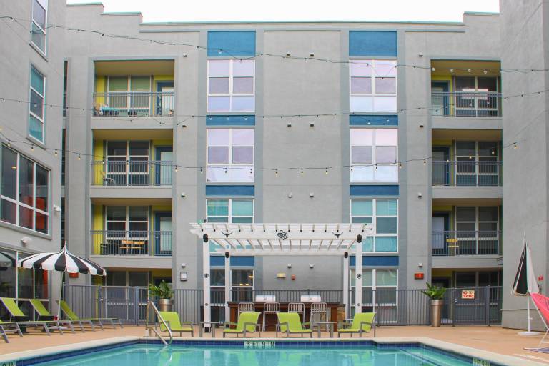 Condo w Gym Parking BBQ Pool Game—Rio Grande