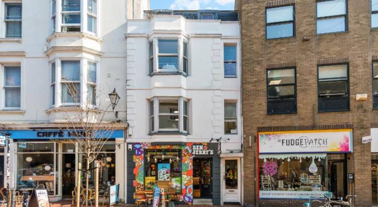 Apartment | Near Brighton Palace Pier | Beach nearby | Pets allowed — photo 4