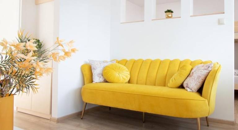 Holiday apartment with garden & terrace in Lódz
