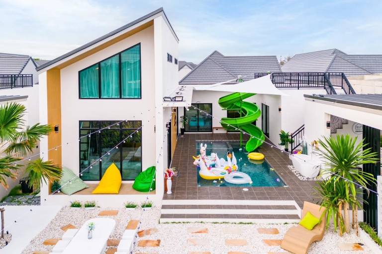 Big villa with pool | Good for workation | Pet-friendly in Phetchaburi