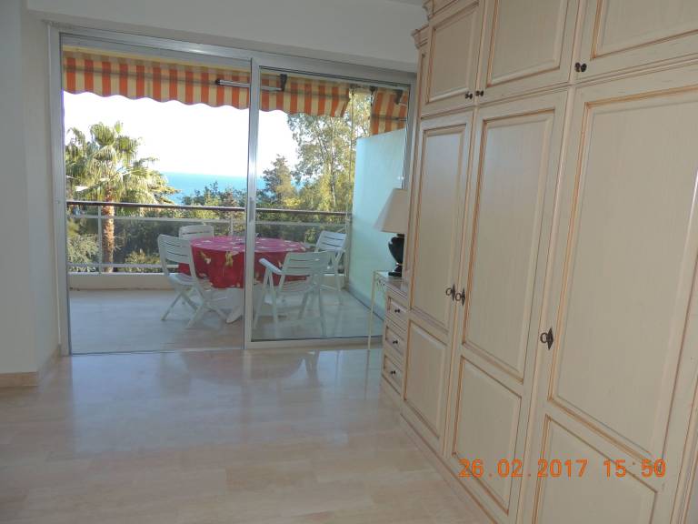 Holiday apartment with pool — photo 4
