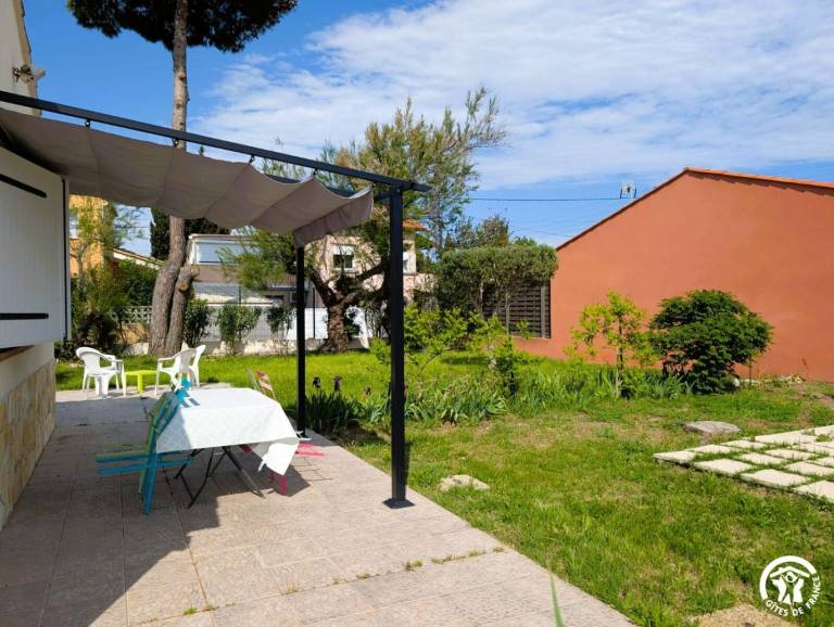 Gite with yard, terrace & barbecue — photo 2