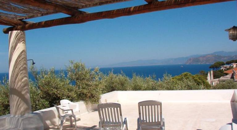 Villa | Close to the beach | Good for workation | Pet-friendly in Messina