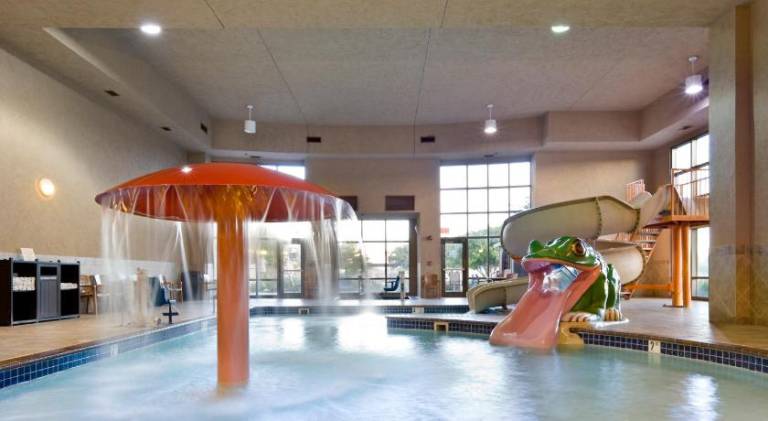 Clubhouse Hotel and Suites - Sioux Falls — photo 4