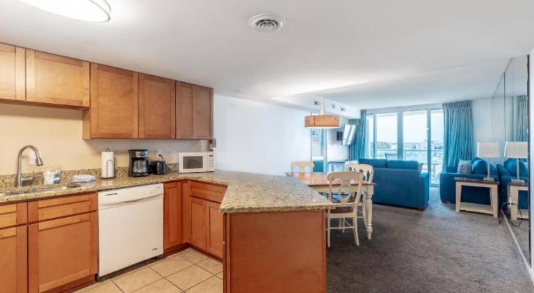 Big serviced apartment with jacuzzi & pool | Beach nearby | Pets are welcome — photo 3