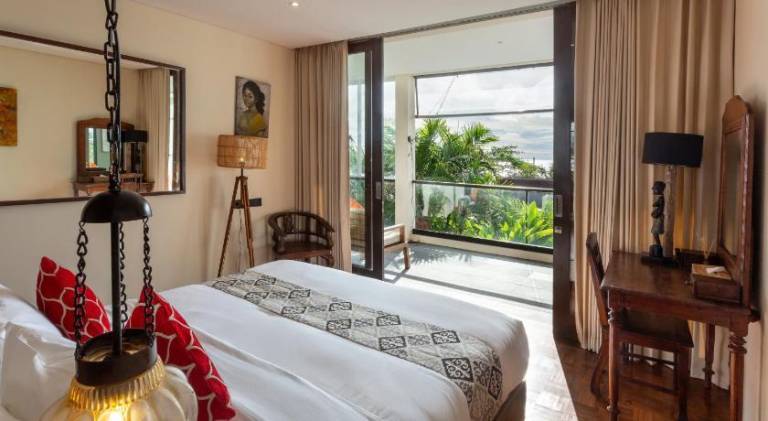 Oceanfront 5 3bd Villa Private beach — photo 2