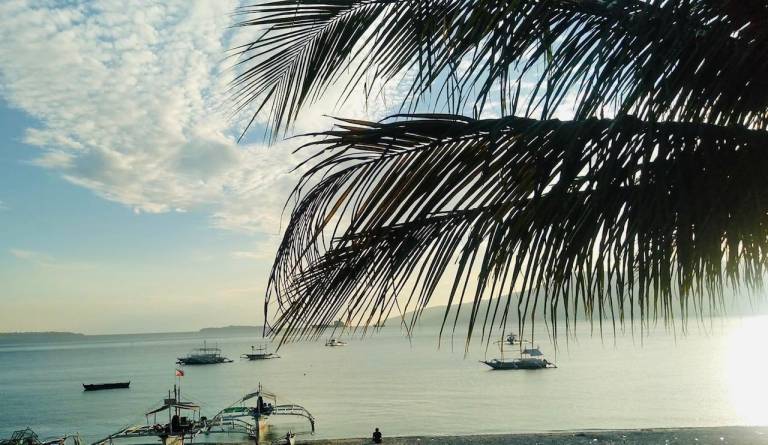 Arizona Beach Resort Subic Bay Philippines 2200 — photo 5