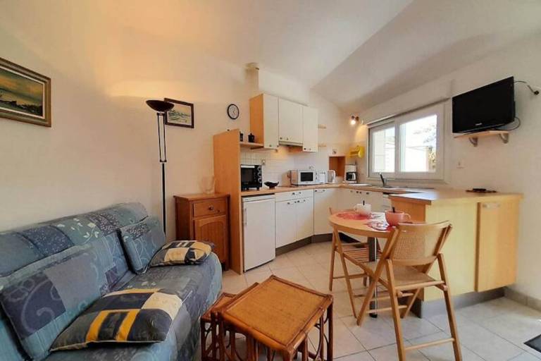 Wonderful rental apartment with terrace & garden | Beach nearby | Dogs allowed in Carnac