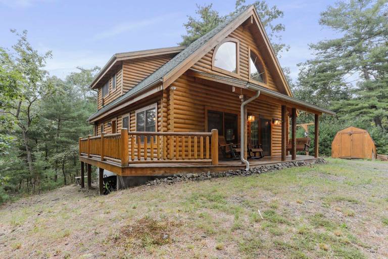 Cabin Hancock