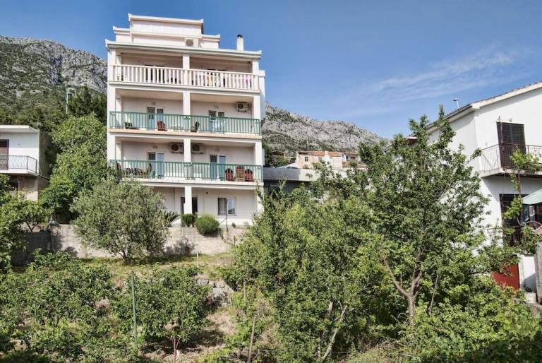 Apartament  Brist