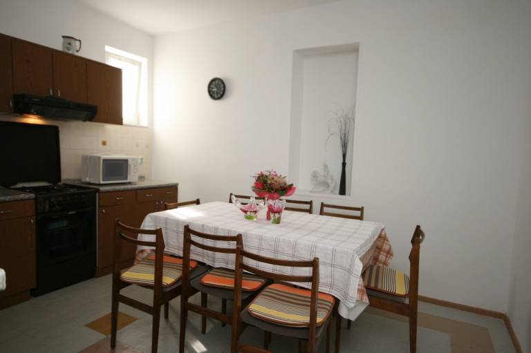 Three bedroom apartment near beach Stara Novalja, Pag (A-6301-a) — photo 3