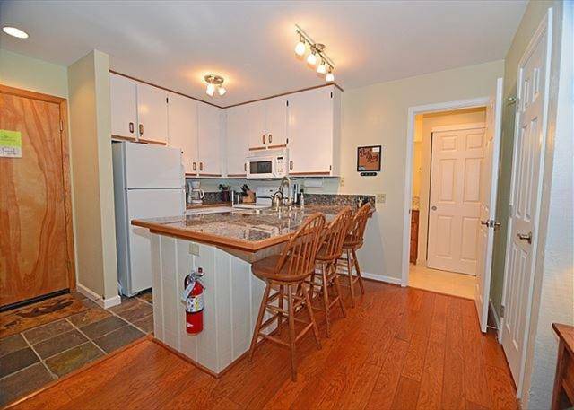 Spacious apartment with heated pool, jacuzzi & sauna | Next to the ski | Pet-friendly — photo 2
